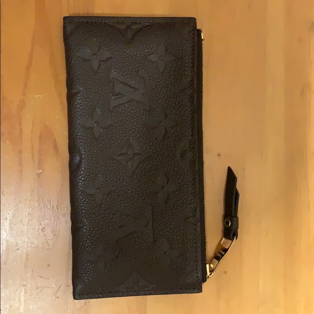 Louis Vuitton Purse (Small size) (Authentic)